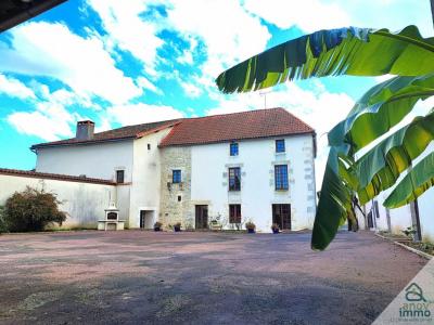 For sale Mauprevoir 10 rooms 243 m2 Vienne (86460) photo 0