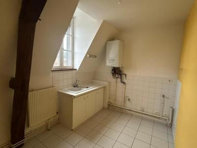 Louer Appartement Bleneau 469 euros