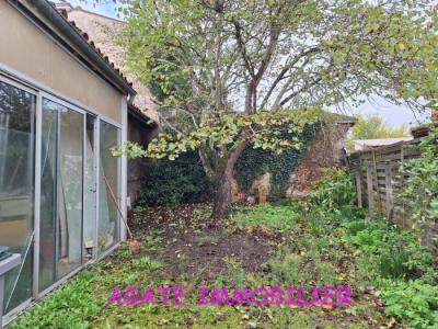 For sale Saint-symphorien 3 rooms 90 m2 Gironde (33113) photo 2