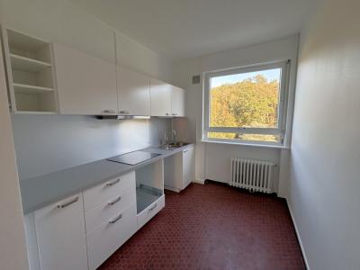 For rent Sainte-foy-les-lyon 5 rooms 114 m2 Rhone (69110) photo 2