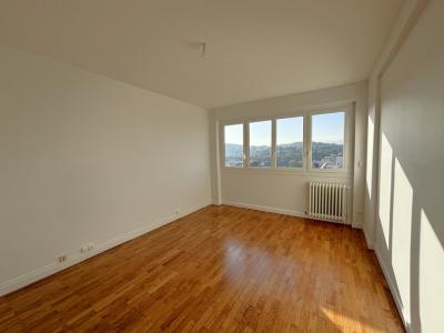 For rent Sainte-foy-les-lyon 5 rooms 114 m2 Rhone (69110) photo 3