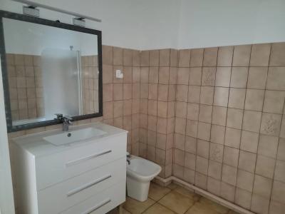 For sale Narbonne EDF 2 rooms 45 m2 Aude (11100) photo 3