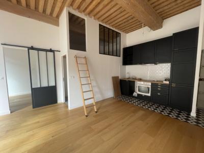 Louer Appartement Lyon-4eme-arrondissement 990 euros