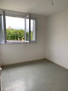 For rent Montbard 4 rooms 67 m2 Cote d'or (21500) photo 3