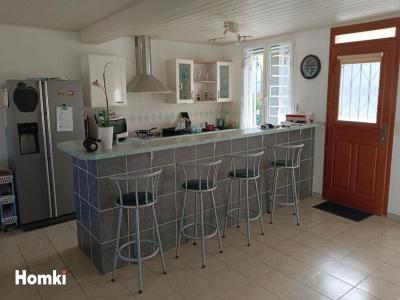 For sale Riom 5 rooms 135 m2 Puy de dome (63200) photo 2