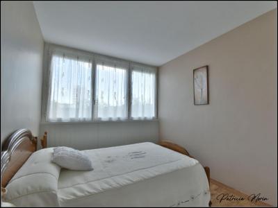 For sale Mourenx 4 rooms 87 m2 Pyrenees atlantiques (64150) photo 3