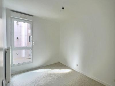 For sale Lyon-3eme-arrondissement 3 rooms 71 m2 Rhone (69003) photo 3