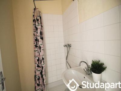 Louer Appartement Paris-20eme-arrondissement 790 euros