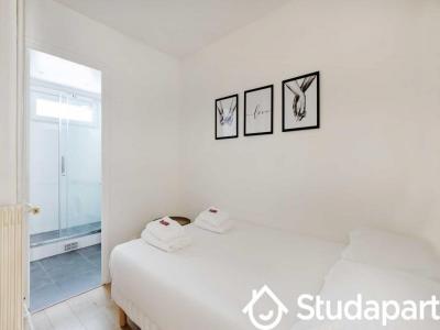 For rent Paris-11eme-arrondissement 2 rooms 35 m2 Paris (75011) photo 0