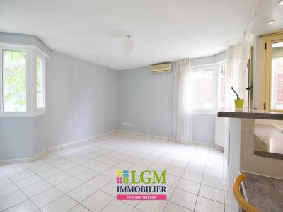 For sale Montpellier 4 rooms 83 m2 Herault (34000) photo 2