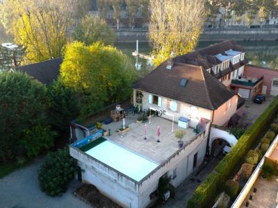 For sale Chalon-sur-saone 8 rooms 242 m2 Saone et loire (71100) photo 0