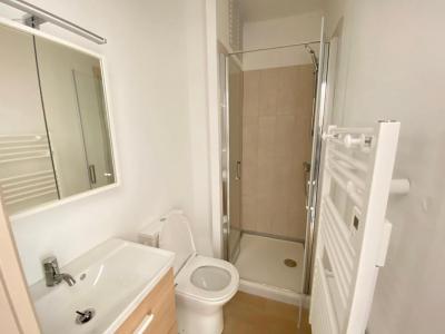 Louer Appartement 15 m2 Nimes