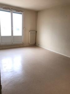 Louer Appartement 76 m2 Commentry