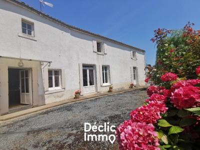 For sale Saint-pierre-le-vieux 5 rooms 114 m2 Vendee (85420) photo 1