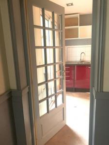 For sale Bordeaux 4 rooms 77 m2 Gironde (33000) photo 2