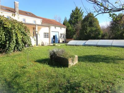 For sale Pons 7 rooms 223 m2 Charente maritime (17800) photo 4