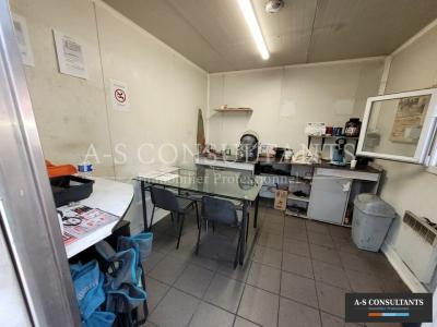 For sale Feyzin 650 m2 Rhone (69320) photo 2