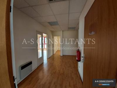 Acheter Bureau 75 m2 Bourgoin-jallieu