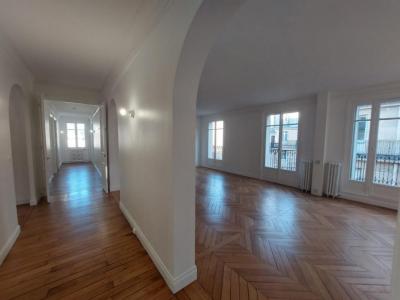 Louer Appartement Paris-17eme-arrondissement Paris