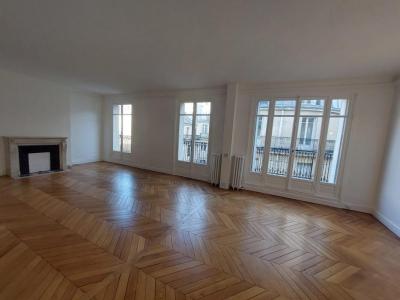 Louer Appartement Paris-17eme-arrondissement 5462 euros