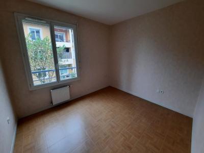 For sale Rillieux-la-pape 4 rooms 82 m2 Rhone (69140) photo 3