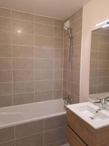 For sale Strasbourg 4 rooms 87 m2 Bas rhin (67100) photo 1