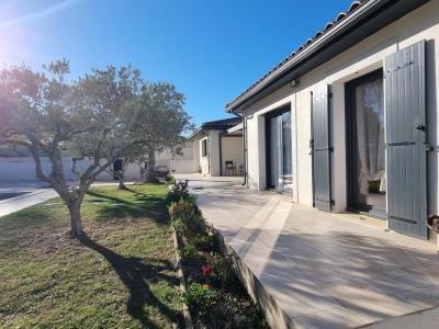 Acheter Maison 143 m2 Mas-blanc-des-alpilles