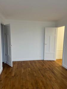 Annonce Location Appartement Paris-18eme-arrondissement 75