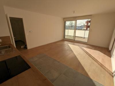 For rent Saint-jean-de-la-ruelle 3 rooms 64 m2 Loiret (45140) photo 3