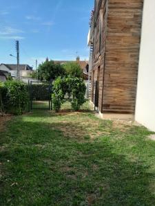 For rent Saint-andre-les-vergers 3 rooms 75 m2 Aube (10120) photo 3