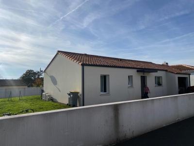 For rent Avrille 4 rooms 85 m2 Vendee (85440) photo 0