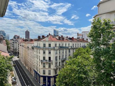 For sale Lyon-6eme-arrondissement 4 rooms 94 m2 Rhone (69006) photo 4