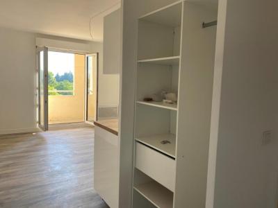 Louer Appartement 22 m2 Nimes