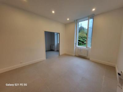 For rent Lyon-5eme-arrondissement 3 rooms 57 m2 Rhone (69005) photo 2