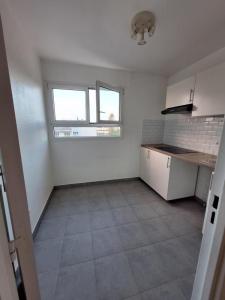 For sale Noisy-le-grand 2 rooms 42 m2 Seine saint denis (93160) photo 3