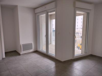 For rent Nantes 1 room 30 m2 Loire atlantique (44300) photo 1