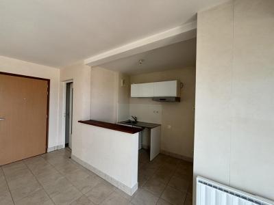 For rent Nantes 2 rooms 46 m2 Loire atlantique (44000) photo 2