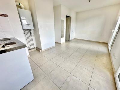 For rent Nantes 1 room 25 m2 Loire atlantique (44300) photo 1