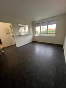 For rent Mureaux 2 rooms 43 m2 Yvelines (78130) photo 2