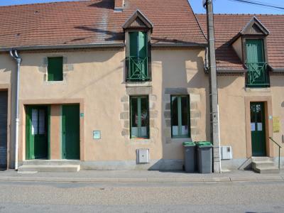 For rent Montmarault 1 room 26 m2 Allier (03390) photo 0