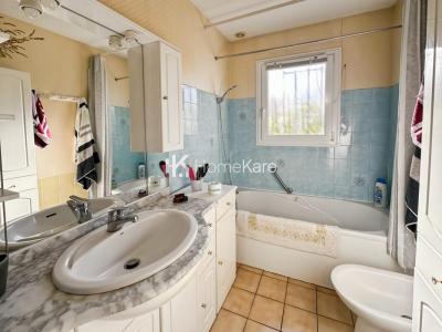 For sale Blanquefort 4 rooms 75 m2 Gironde (33290) photo 3