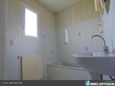 For sale QUARTIER DES PLESSES 5 rooms 100 m2 Vendee (85180) photo 4