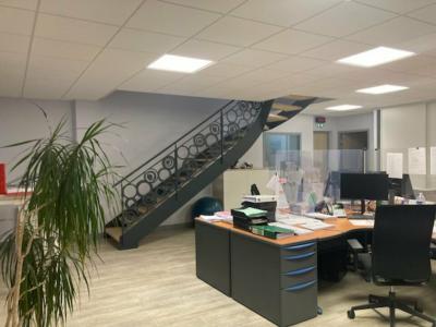 Annonce Location Commerce Pluguffan 29