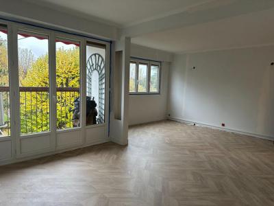 For rent Chilly-mazarin 5 rooms 87 m2 Essonne (91380) photo 2