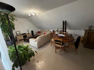 Louer Appartement 58 m2 Chantilly