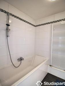 For rent Paris-20eme-arrondissement 1 room 11 m2 Paris (75020) photo 4