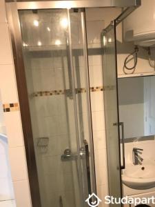 Louer Appartement Paris-17eme-arrondissement 700 euros