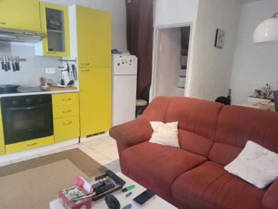 For rent Beaumont-de-pertuis 2 rooms 50 m2 Vaucluse (84120) photo 0