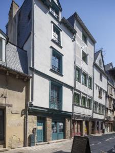 Louer Local commercial Rennes 10728 euros