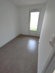 For rent Bogny-sur-meuse 3 rooms 55 m2 Ardennes (08120) photo 3